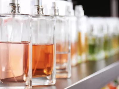 Consumer survey of perception of glass flaconnage packaging